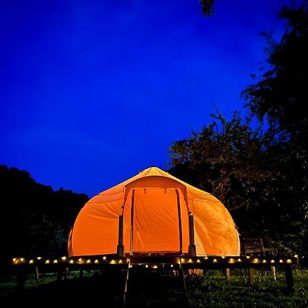 Flore'S Garden Glamping برانْ المظهر الخارجي الصورة