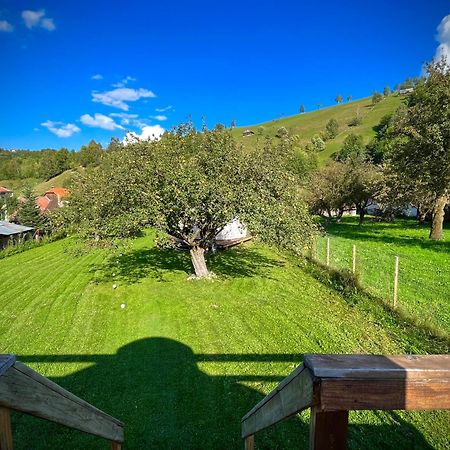 Flore'S Garden Glamping برانْ المظهر الخارجي الصورة