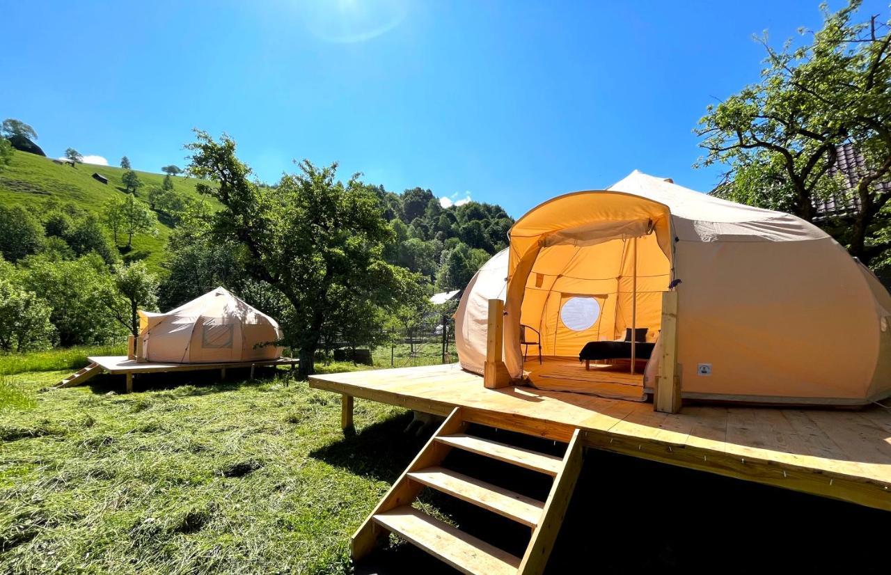 Flore'S Garden Glamping برانْ المظهر الخارجي الصورة
