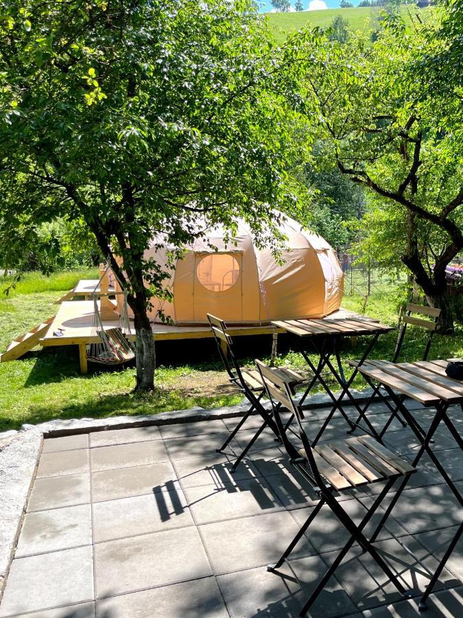 Flore'S Garden Glamping برانْ المظهر الخارجي الصورة
