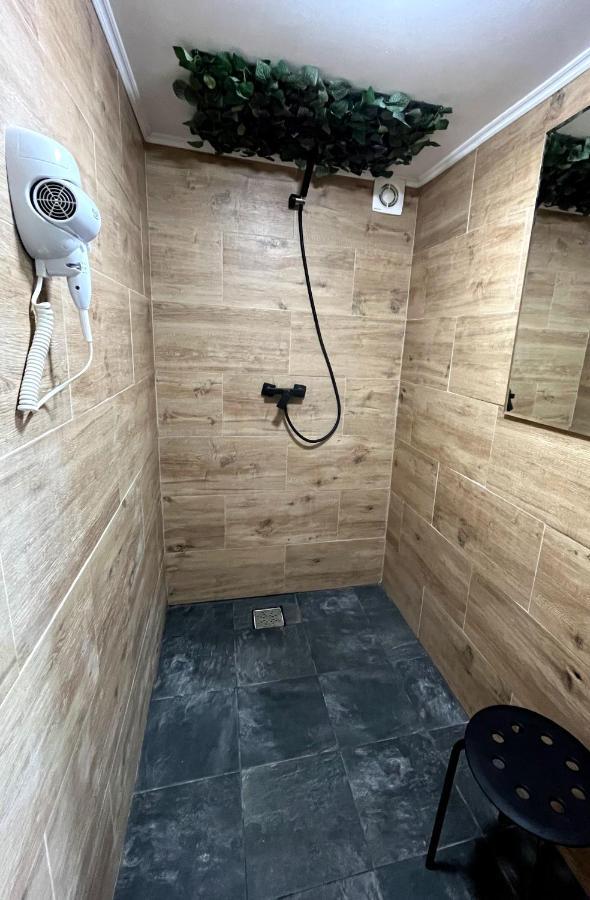 Flore'S Garden Glamping برانْ المظهر الخارجي الصورة
