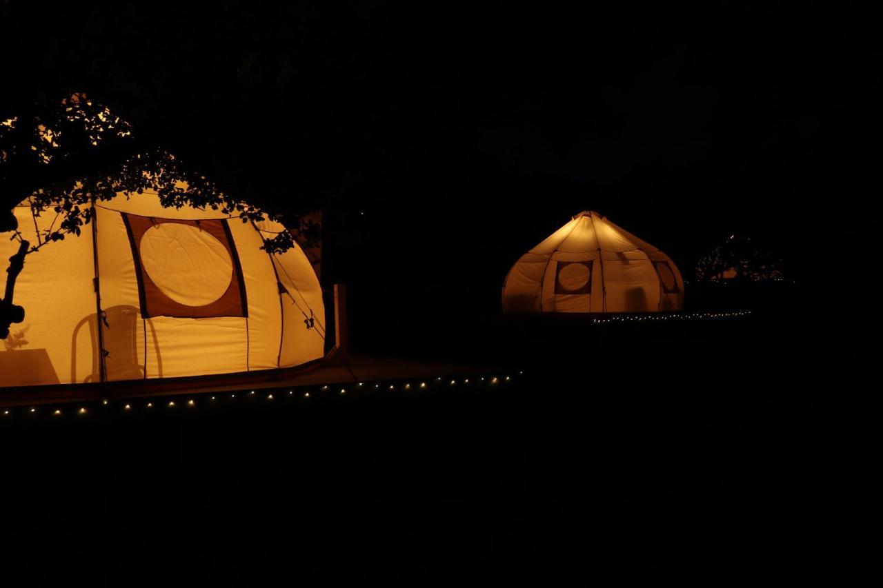 Flore'S Garden Glamping برانْ المظهر الخارجي الصورة