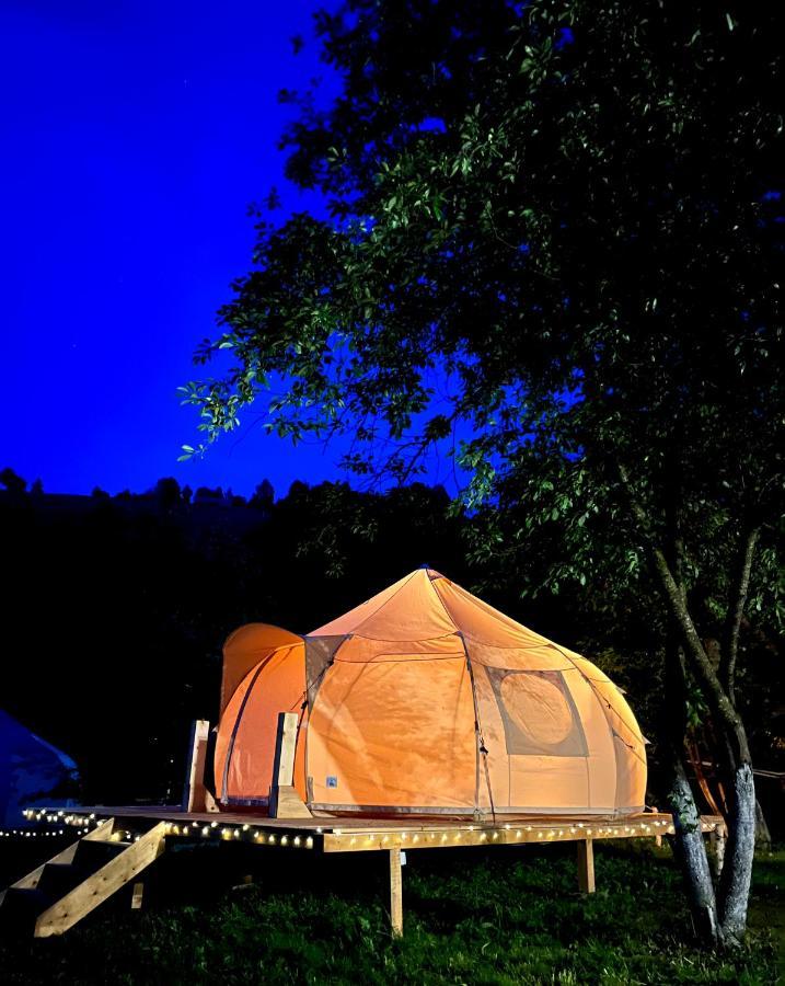 Flore'S Garden Glamping برانْ المظهر الخارجي الصورة