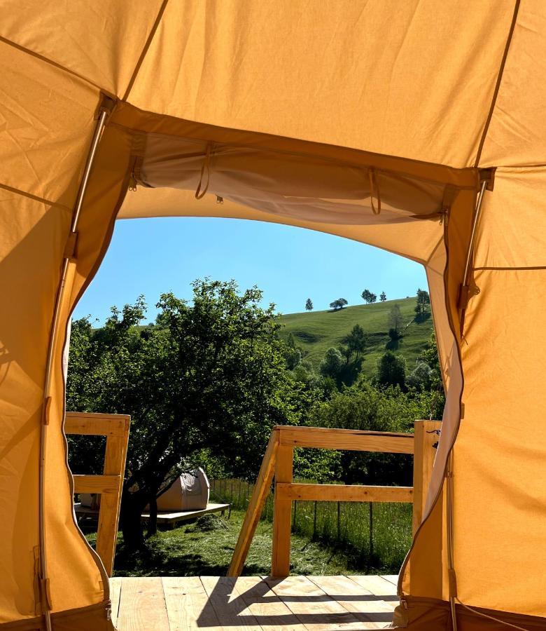 Flore'S Garden Glamping برانْ المظهر الخارجي الصورة