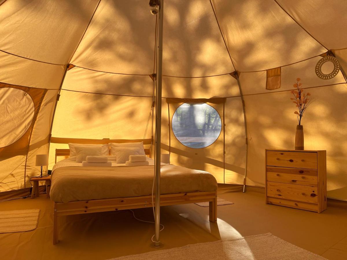 Flore'S Garden Glamping برانْ المظهر الخارجي الصورة
