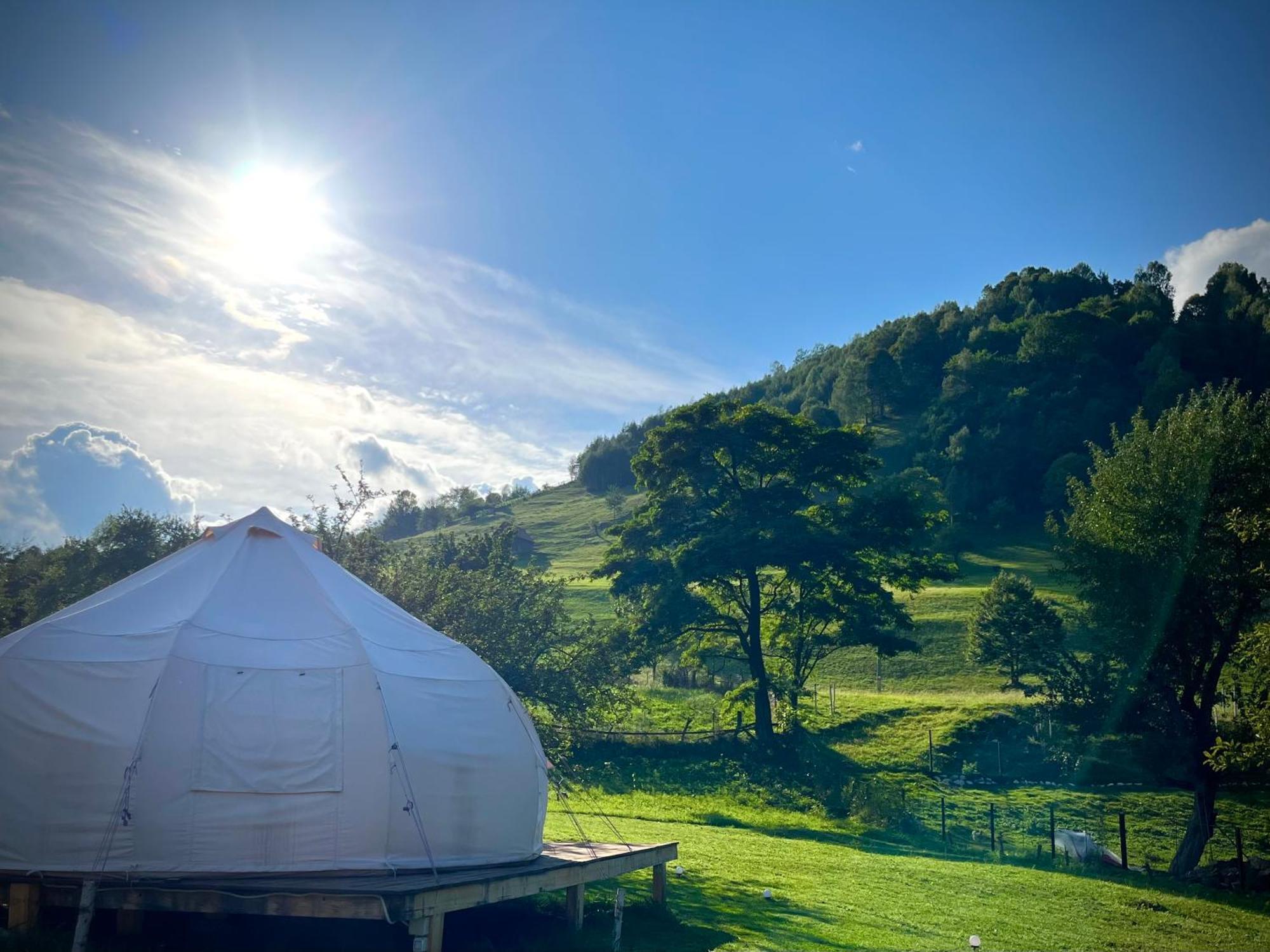 Flore'S Garden Glamping برانْ المظهر الخارجي الصورة