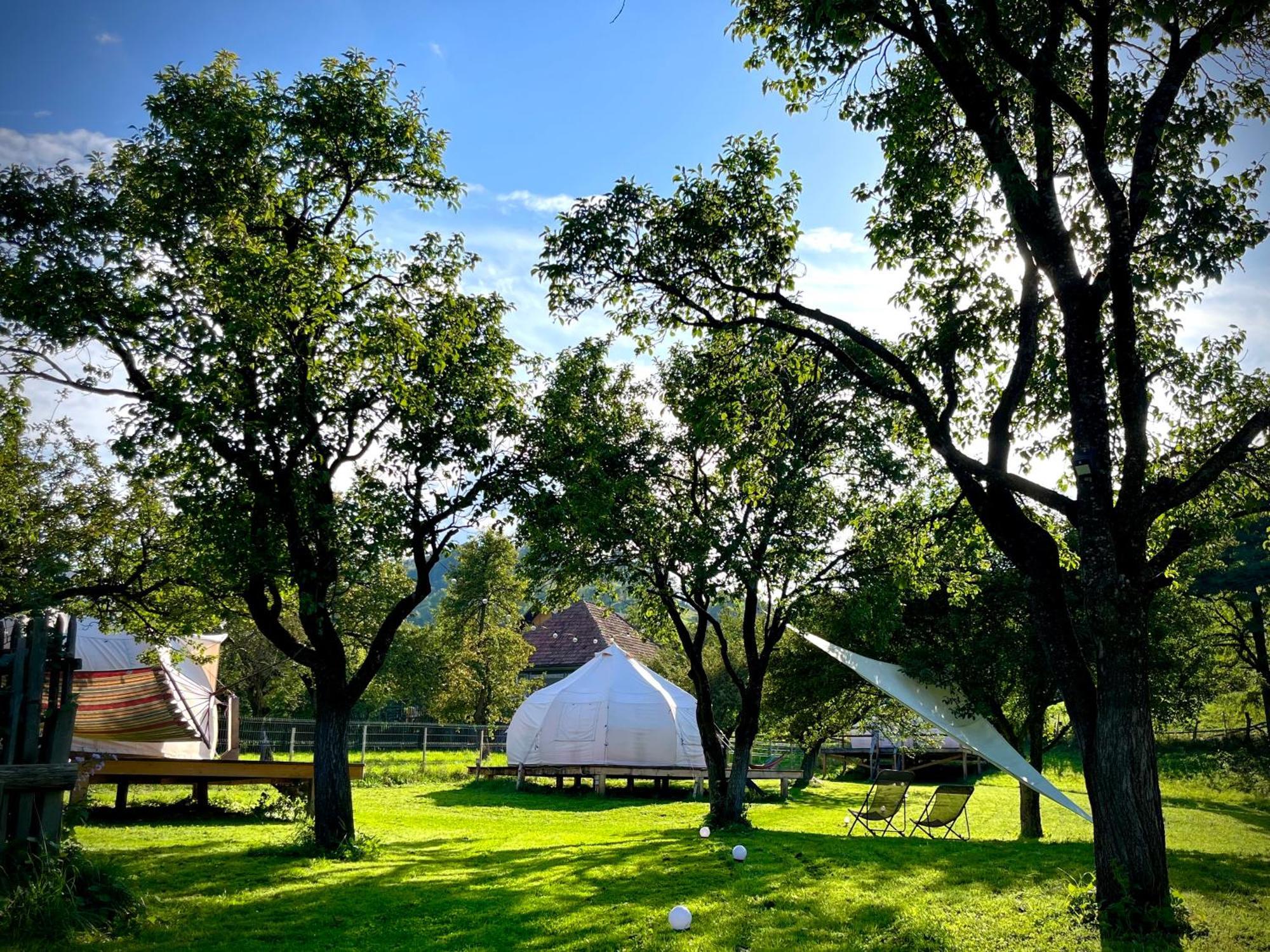 Flore'S Garden Glamping برانْ المظهر الخارجي الصورة