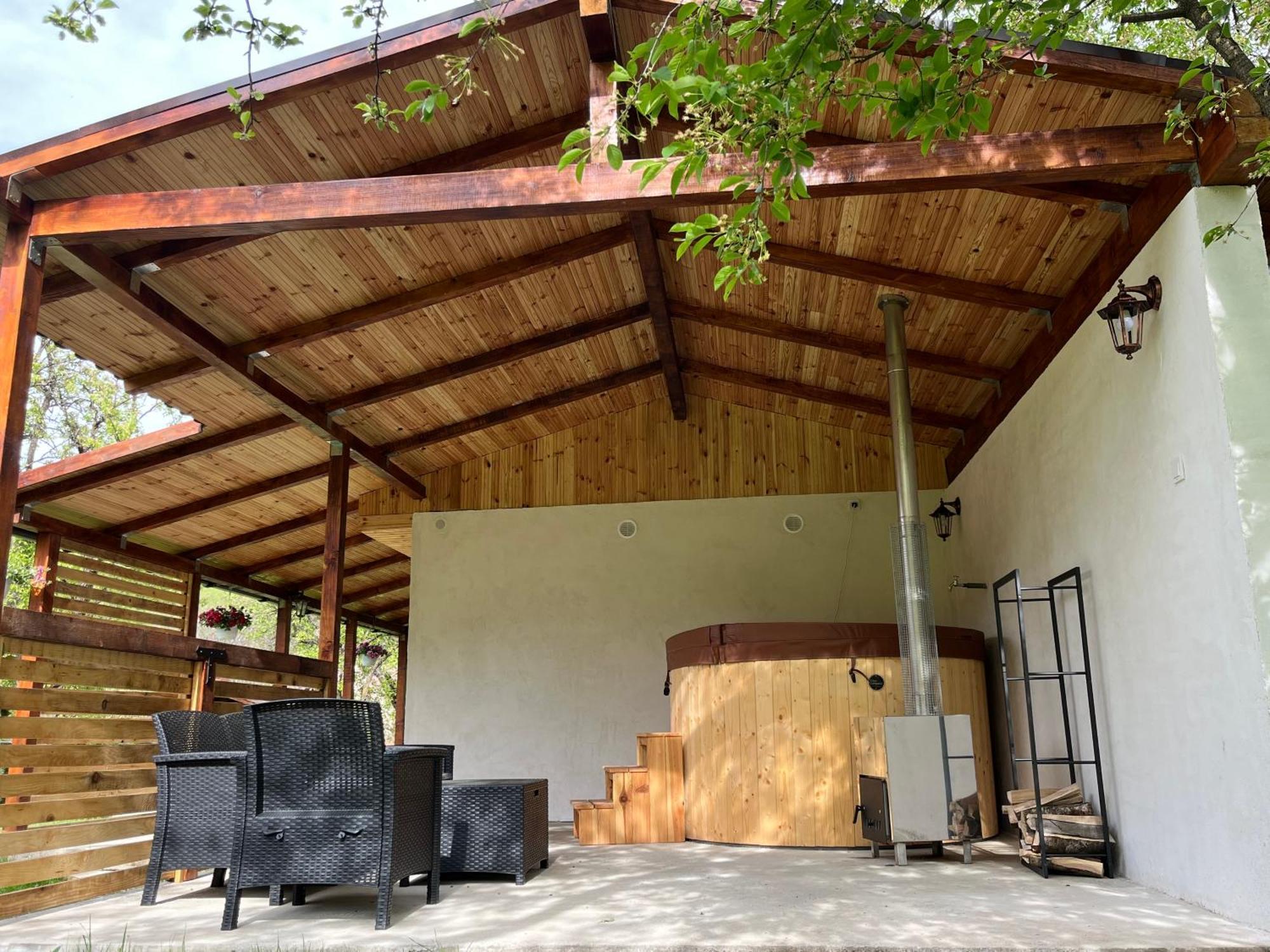 Flore'S Garden Glamping برانْ المظهر الخارجي الصورة